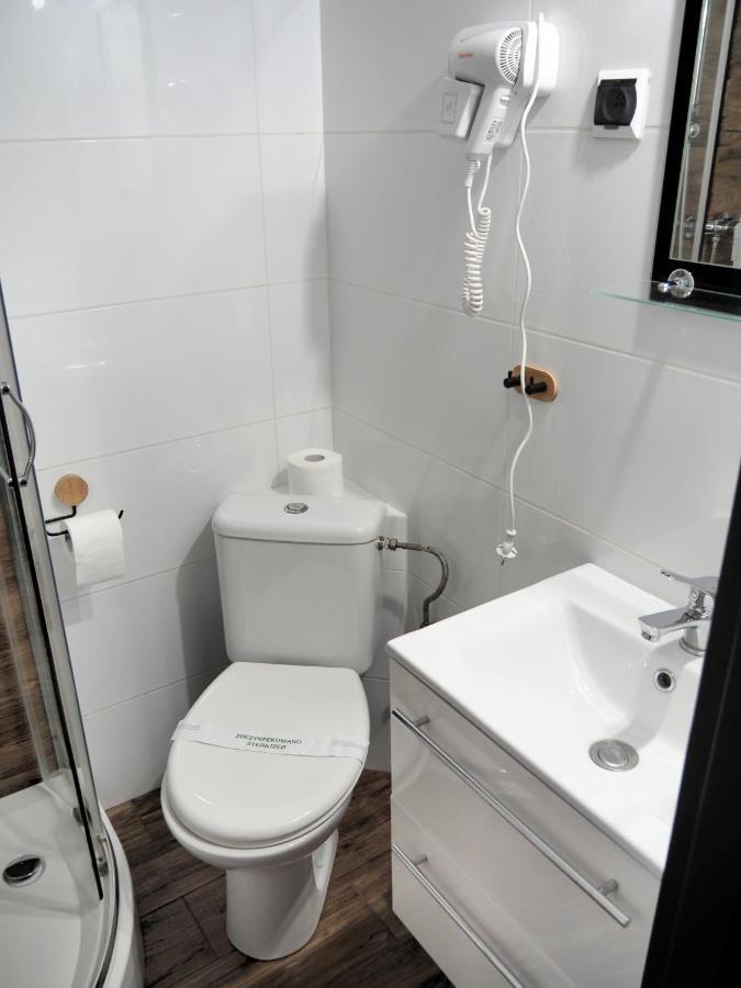 Hotel Awis Kutno Esterno foto