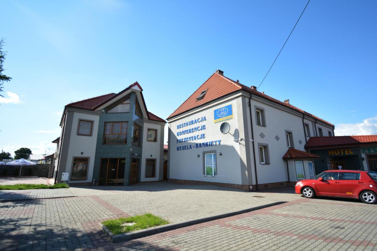 Hotel Awis Kutno Esterno foto
