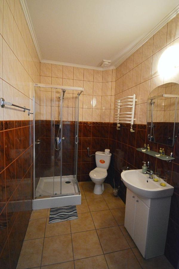 Hotel Awis Kutno Esterno foto